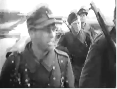 017 G41 Die Deutsche Wochenschau 26 April 1944 - 50 distort