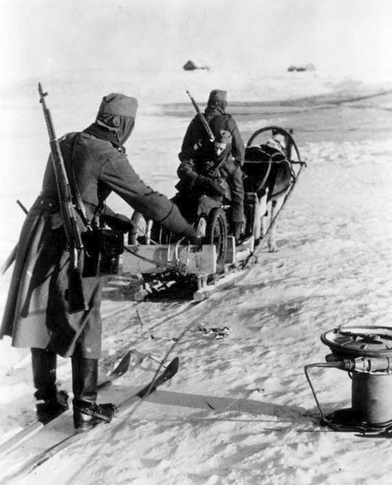 German soldier with SVT-40 - Ost Front December 1941
